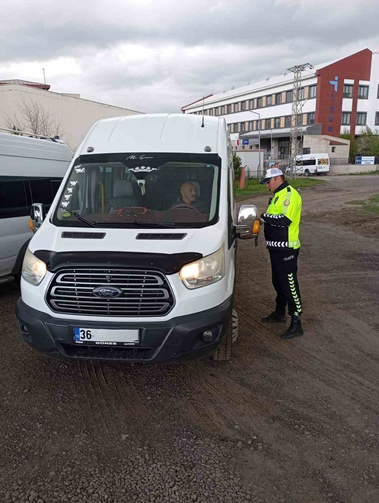 Kars genelinde öğrenci güvenliğini artırmak amacıyla okul servis araçlarına yönelik