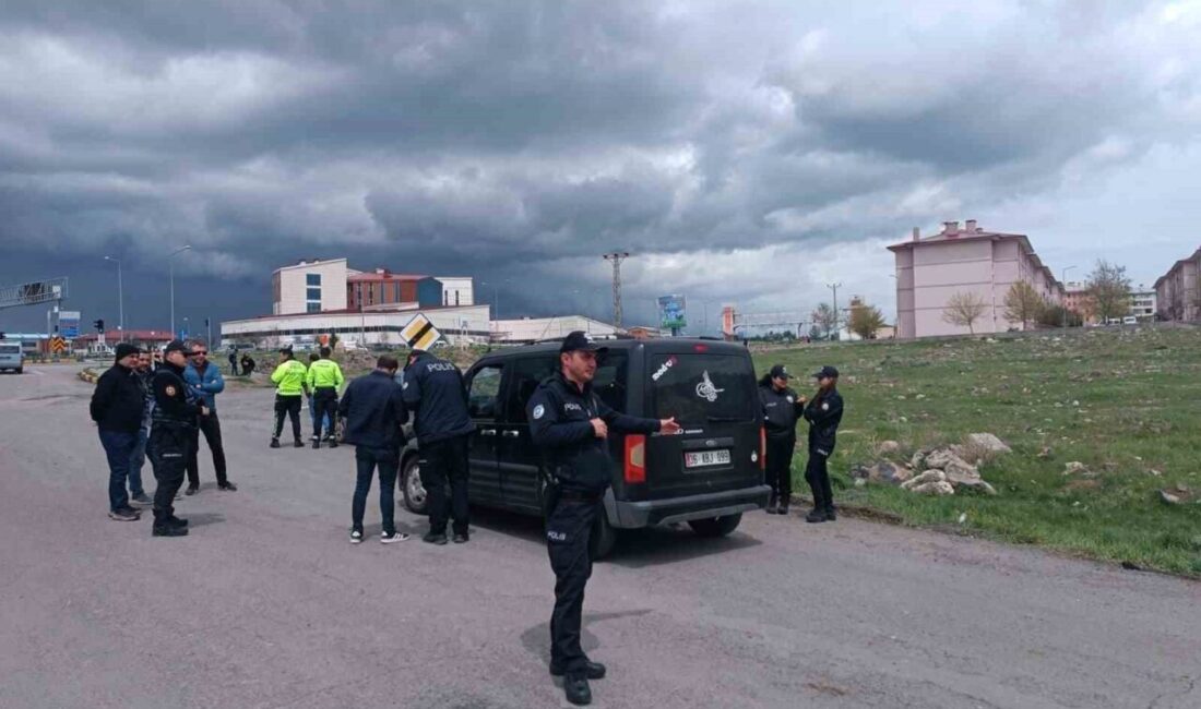 Kars’ta okul çevrelerinde polis kuş uçurtmuyor. Polis okullar bölgesinde okullarla