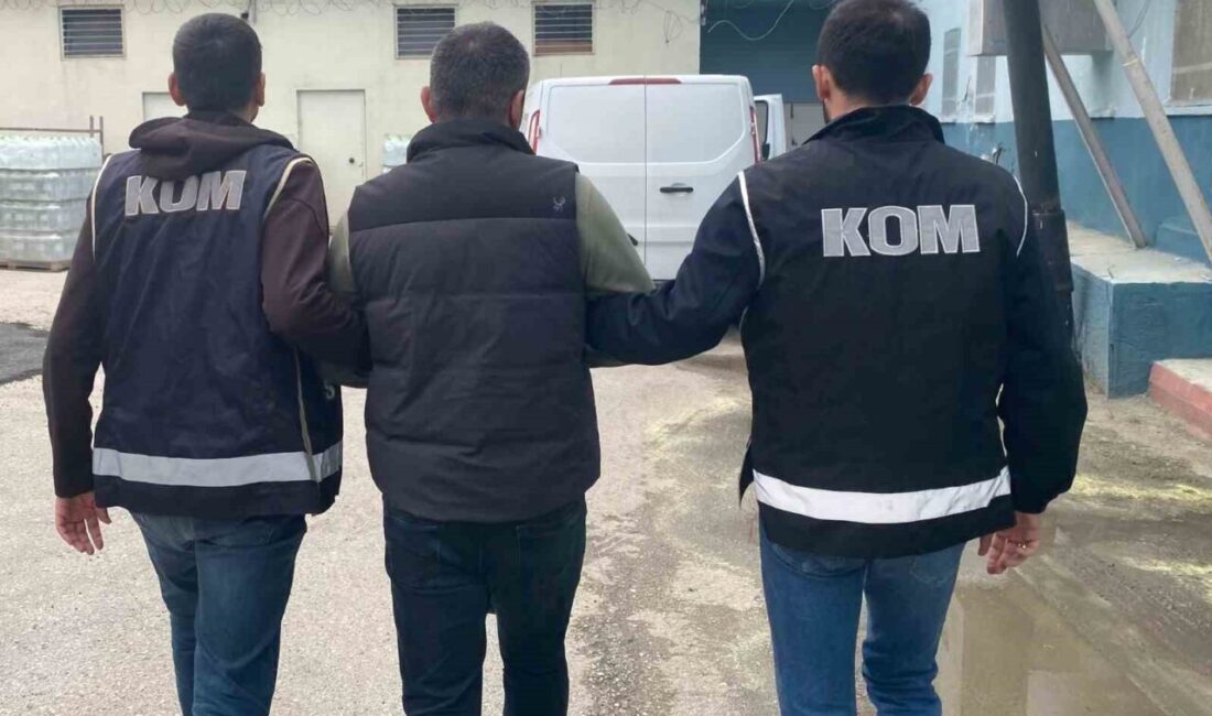 Kastamonu’da 6 yıl kesinleşmiş hapis cezasıyla aranan şahıs polis ekiplerince