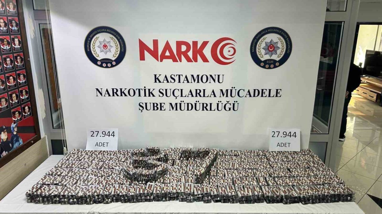Kastamonu’da polis ekiplerince durdurulan bir araçta yapılan aramada 27 bin