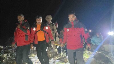 Tunceli’de doğa yürüyüşü sırasında kayalıklardan düşen kadın, ekiplerin 4 saat