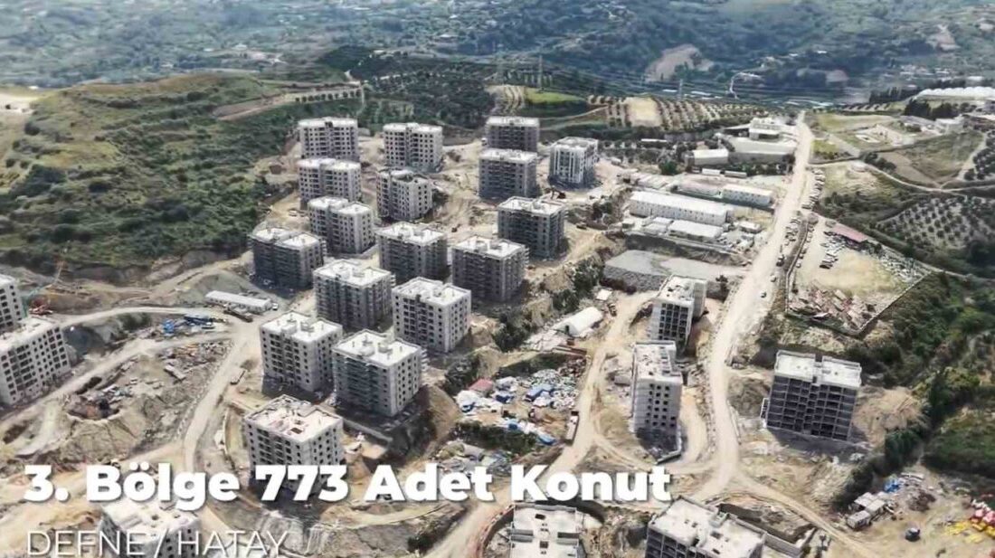 Hatay Valisi Mustafa Masatlı, Defne ilçesi Koçören Mahallesi’nde yapımı hızla