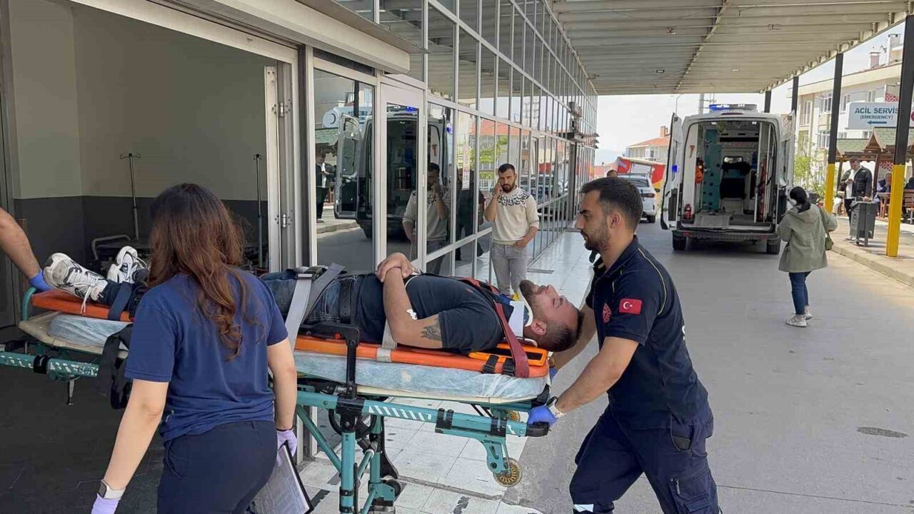 Kocaeli’nin Çayırova ilçesinde meydana gelen kazada motosiklet sürücüsü yaralandı. İnönü