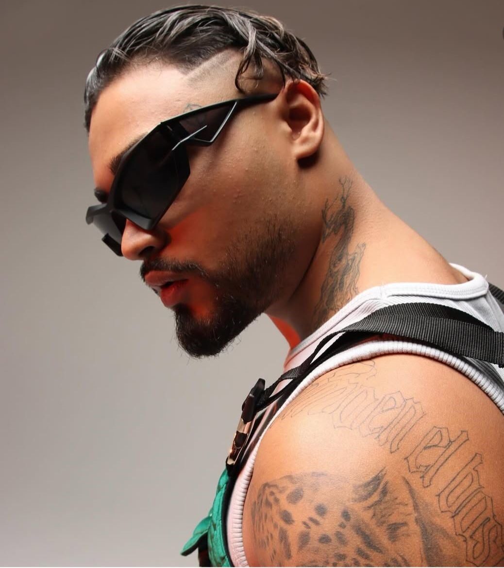 Kocaeli’de “Lvbel C5” lakabıyla tanınan rapçi Süleyman Burak Bodur, şarkılarında