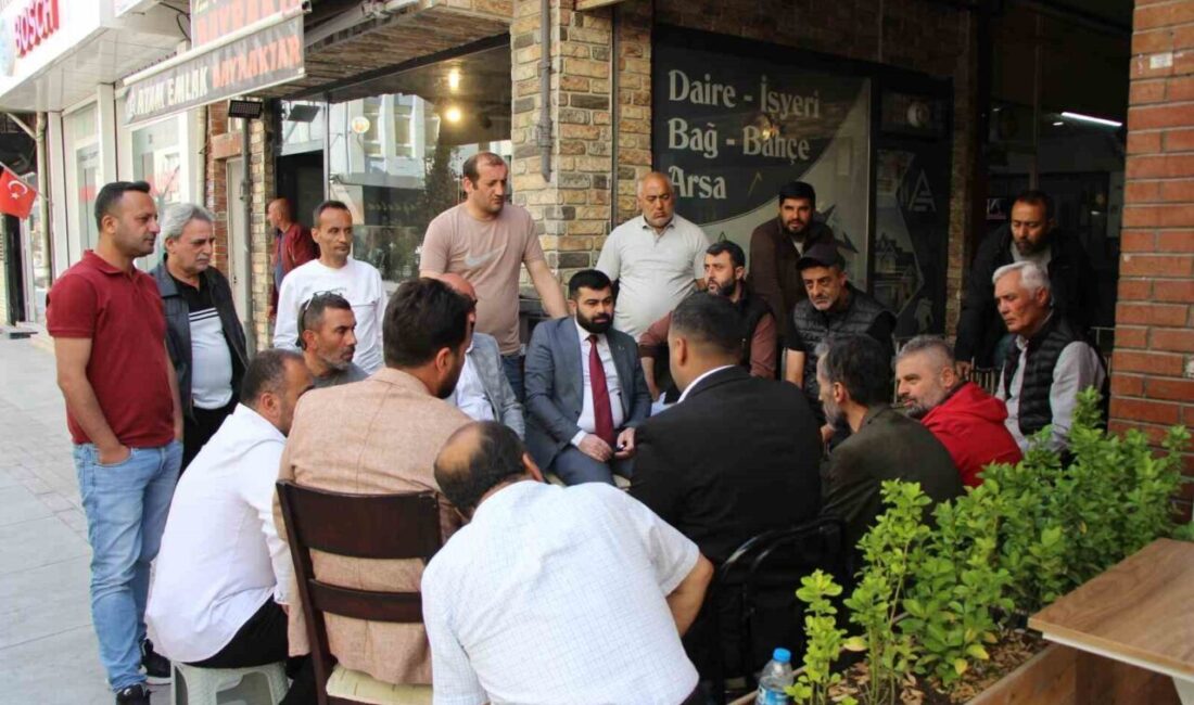 CHP’li Merzifon Belediyesi’ne bağlı zabıta ekibi, bir çay ocağı önünde