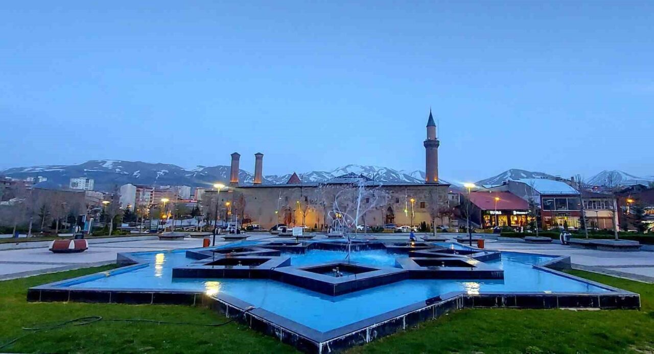 Meteoroloji 12. Bölge Müdürlüğü, Erzurum ve çevresi için gök gürültülü