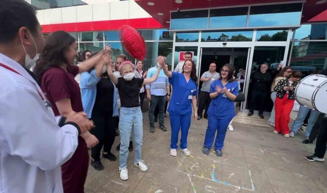 Samsun’da kanseri yenen 12 yaşındaki minik Benay, son kemoterapi gününde,