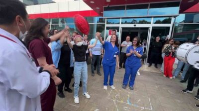 Samsun’da kanseri yenen 12 yaşındaki minik Benay, son kemoterapi gününde,