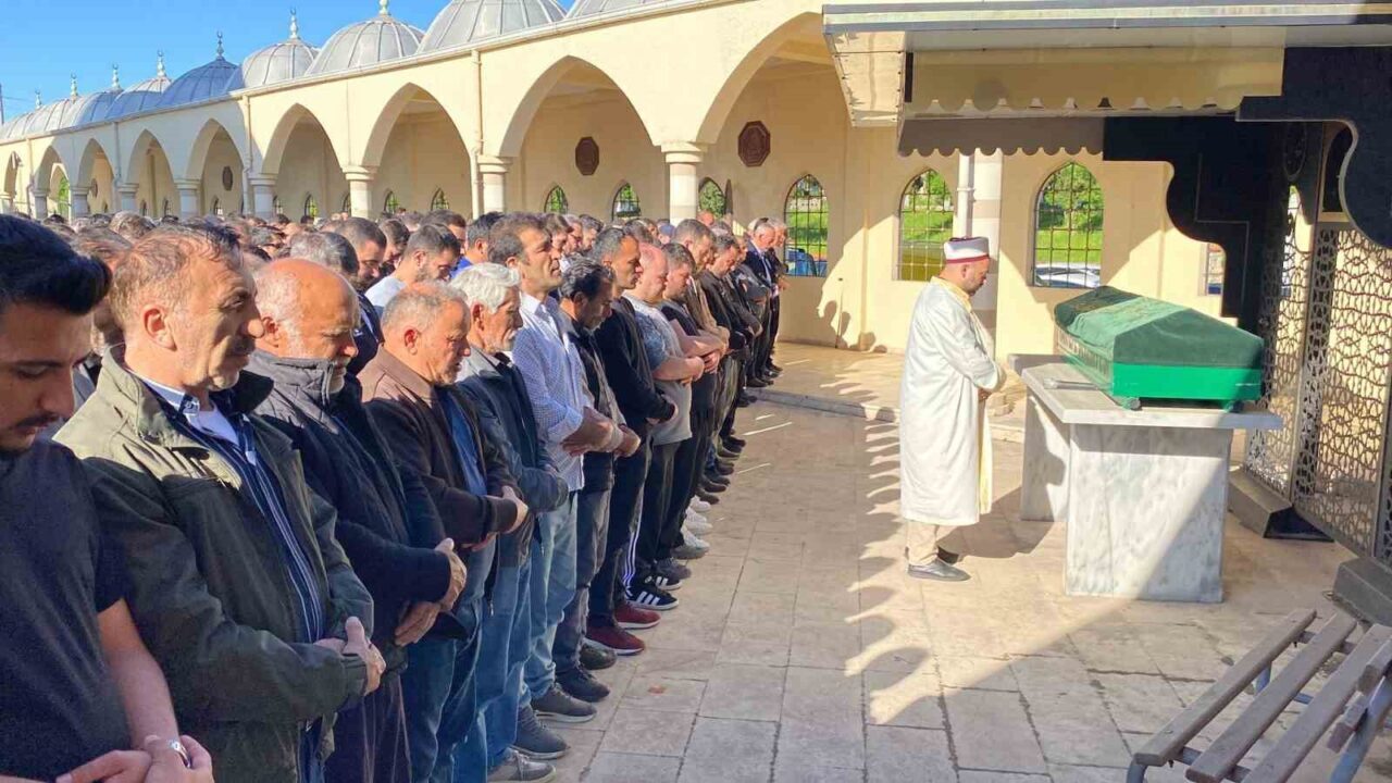 Kocaeli’de miras meselesi sebebiyle amcası tarafından pompalı tüfekle vurularak öldürülen