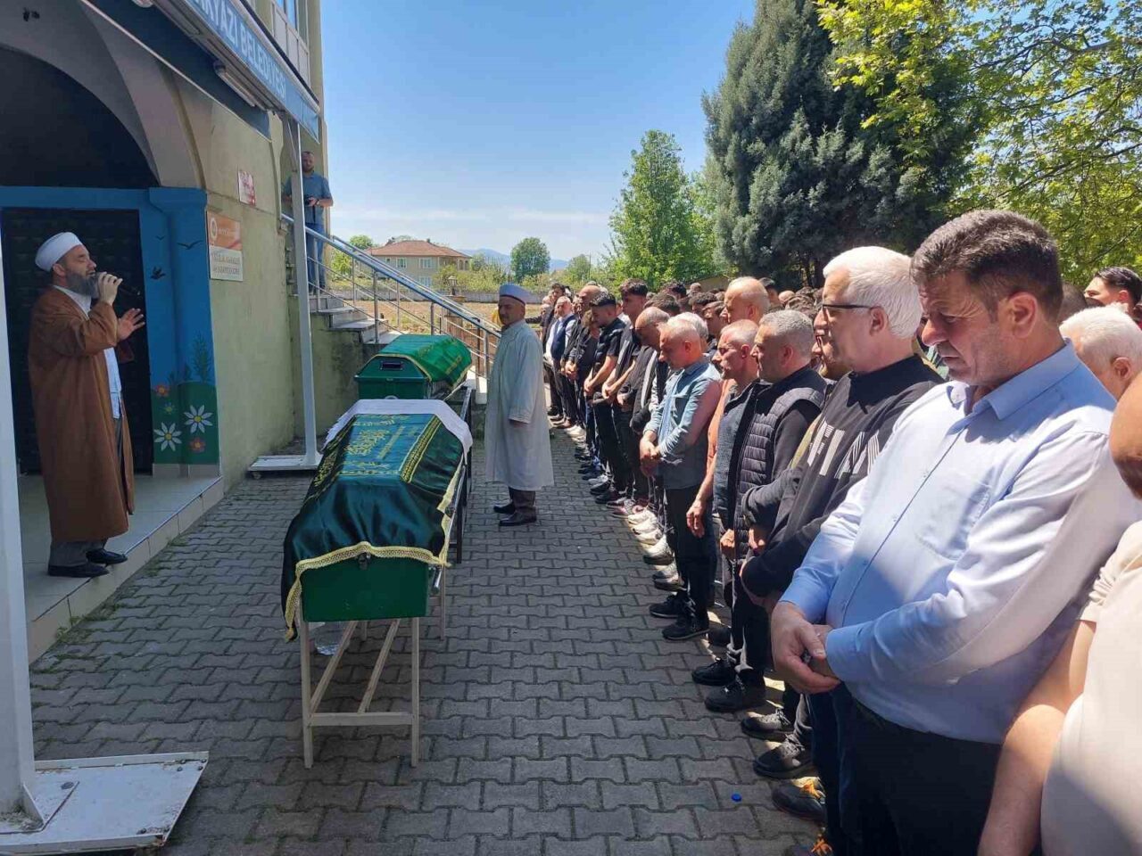 Sakarya’nın Erenler ilçesinde elektrikli bisiklet ile motosikletin çarpışması neticesinde meydana