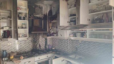 Kastamonu’nun Tosya ilçesinde bir evin mutfak kısmında çıkan yangın, itfaiye