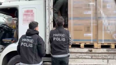 Kocaeli’de durdurulan klima yüklü tırda yapılan aramada 397 bin uyuşturucu
