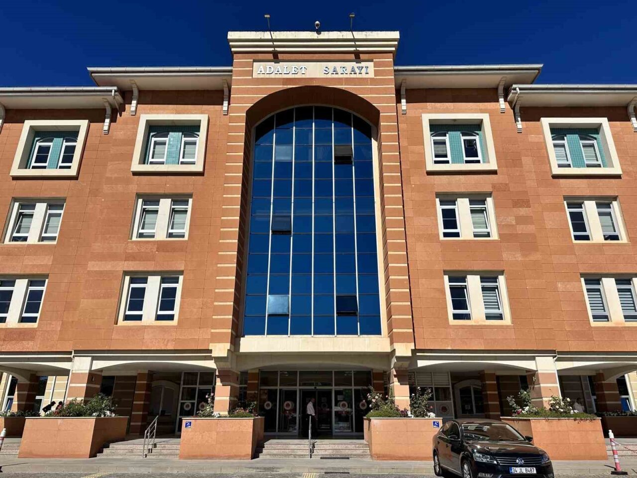 Kastamonu’da kız meselesi yüzünden çapraz ateşe alınarak öldürülen gencin annesi,