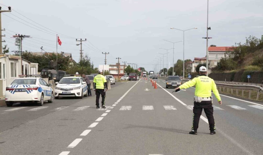 Ordu’da bir haftada 17 bin araç ve sürücüsü denetlendi Ordu’da polis ekipleri tarafından trafik kazalarını azaltmaya yönelik yapılan denetimlerde