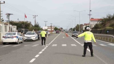Ordu’da polis ekipleri tarafından trafik kazalarını azaltmaya yönelik yapılan denetimlerde