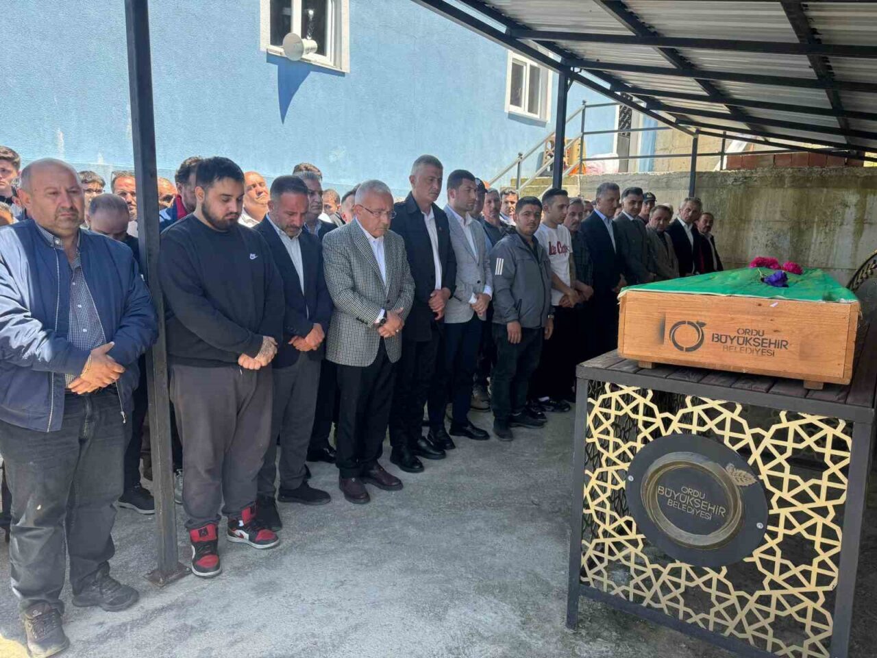 Ordu’da, denizde boğulma tehlikesi geçiren ve kaldırıldığı hastanede hayatını kaybeden