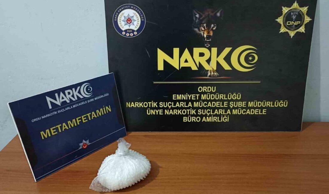 Ordu’da polis ekipleri tarafından düzenlenen uyuşturucu operasyonlarında 3 şüpheli tutuklandı.