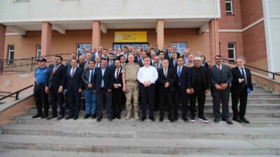 Erzincan Valisi Hamza Aydoğdu başkanlığında Otlukbeli Kaymakamı İbrahim Gökçe, birim