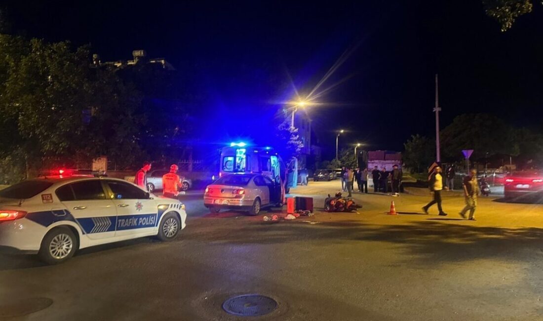 Erzincan’da otomobille çarpışan motosiklet sürücüsü yaralandı. Kaza, Erzincan İnönü Mahallesi