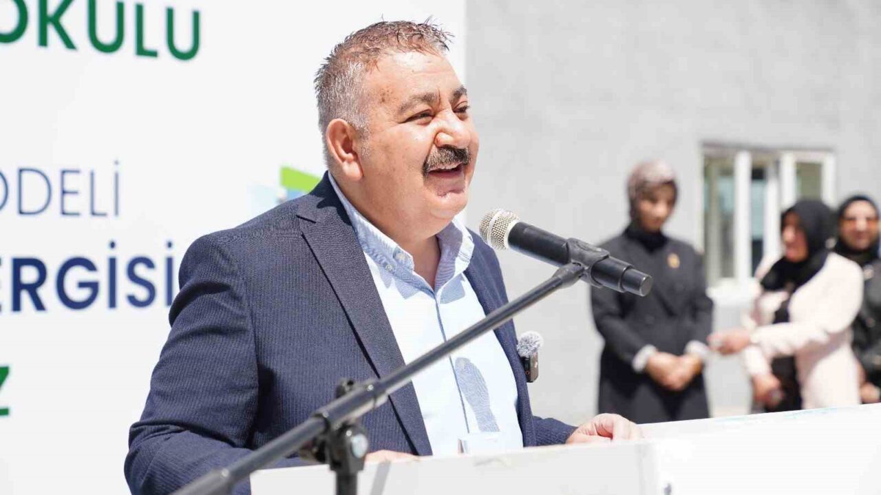 Palandöken Belediyesi ile Kayakyolu İlkokulu’nun işbirliğinde düzenlenen “Geri Dönüşüm Sıfır