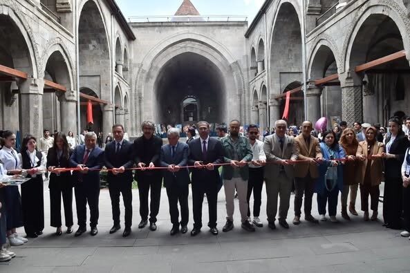 Raci Alkır Güzel Sanatlar Lisesi öğrencilerinin yıl sonu sergisi Çifte