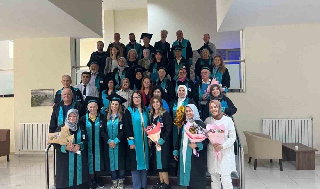 Rize’de başlatılan 3. Yaş Üniversitesi ile 50-70 yaş arası öğrenciler