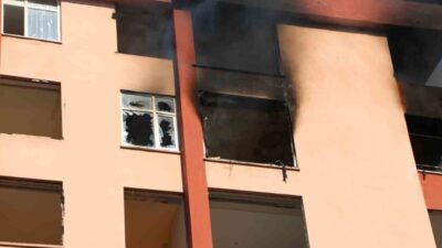 Rize’de daha önce yıkılma tehlikesi nedeniyle boşaltılan binanın 8. katında