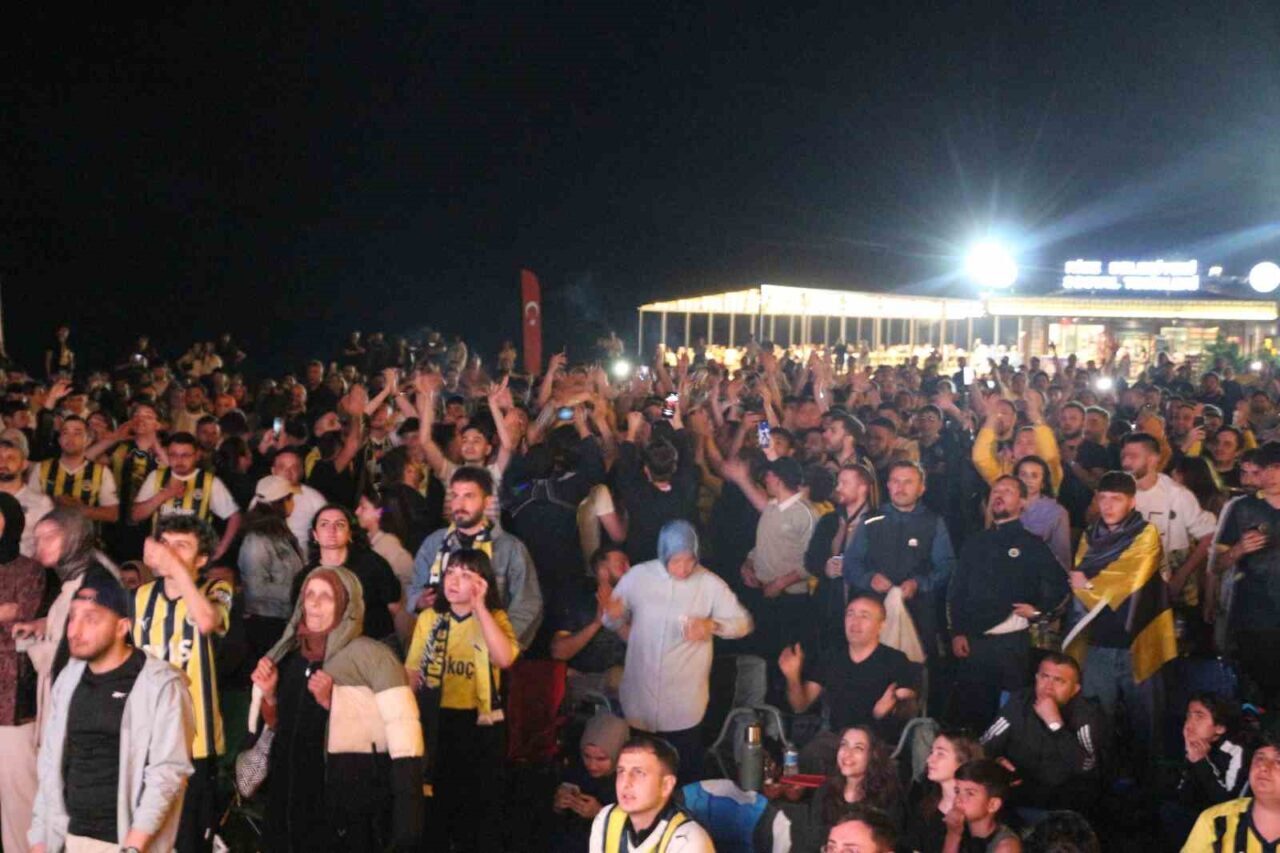 THY Euroleague final maçını kazanarak kupanın sahibi olan Fenerbahçe’nin şampiyonluğu