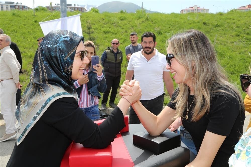 Erzurum İl Sağlık Müdürlüğü, fiziksel aktivitenin önemini vurgulamak ve çalışanların