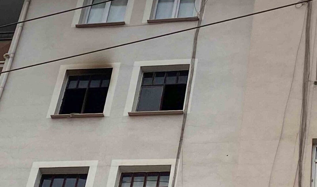 Kocaeli’nin Derince ilçesinde evde şarj edilen bisiklet aküsü patlayarak yangına