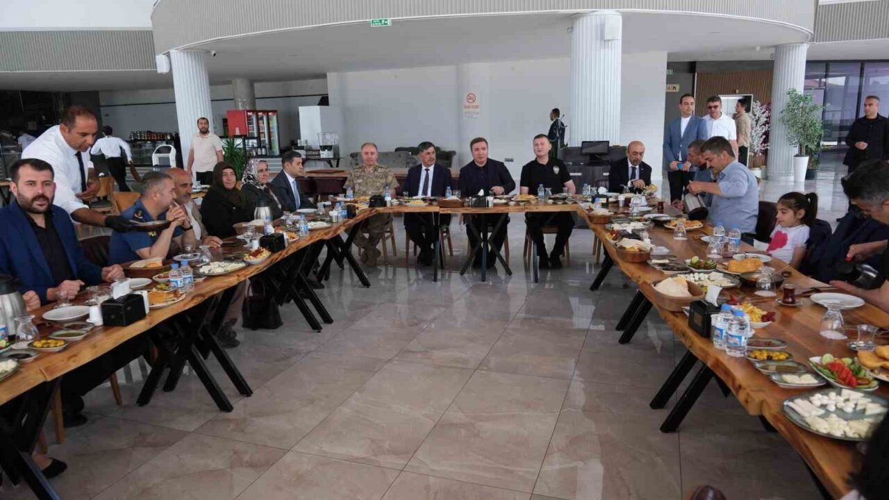 Erzincan İl Emniyet Müdürlüğü tarafından şehit aileleri onuruna kahvaltı programı