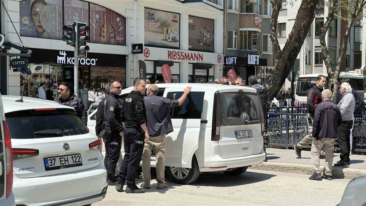 Kastamonu’da husumetli iki kişi arasında silahlı kavga çıktı. Olayda can