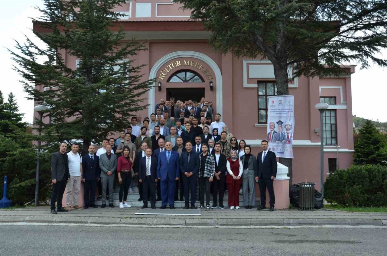 Teknolojinin baş döndürücü bir hızla ilerlediği bu dönemde, altyapı ne