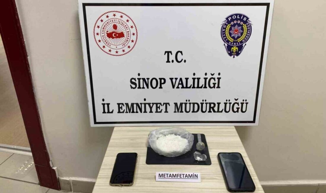 Sinop’ta polis ekiplerince düzenlenen uyuşturucu operasyonunda 71,9 gram metamfetamin maddesi