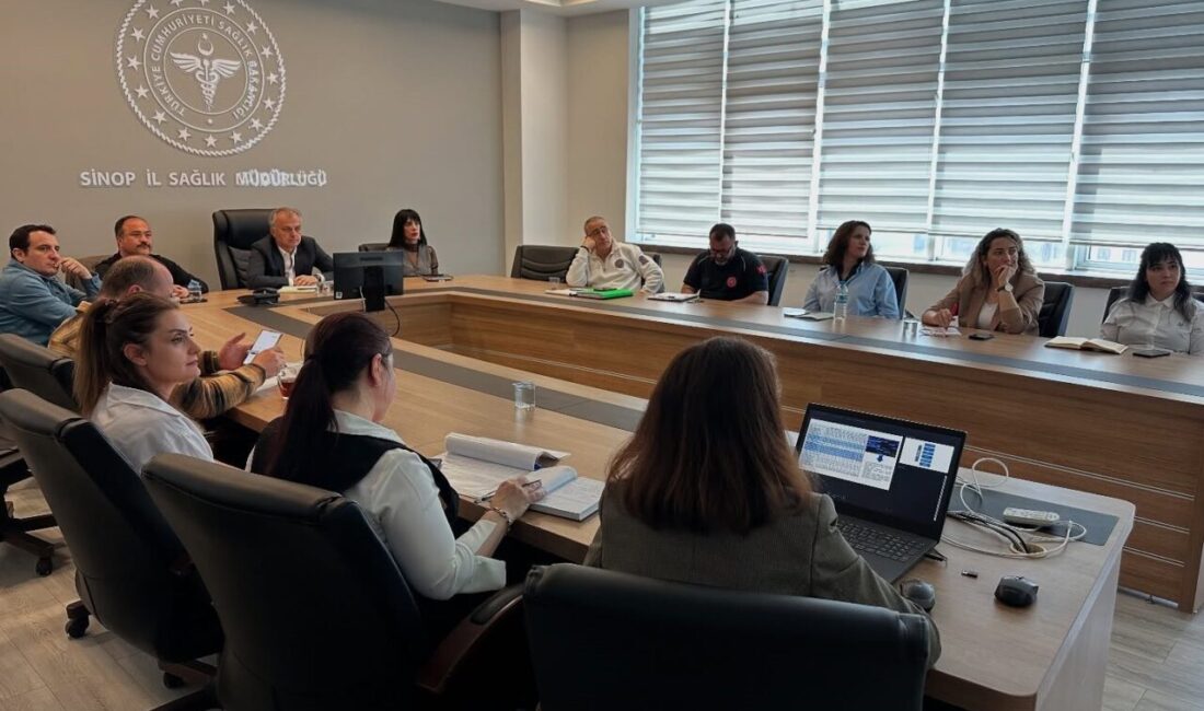 Sinop İl Sağlık Müdürlüğü Toplantı Salonu’nda, Sağlık Hizmetleri Başkanı Dt.
