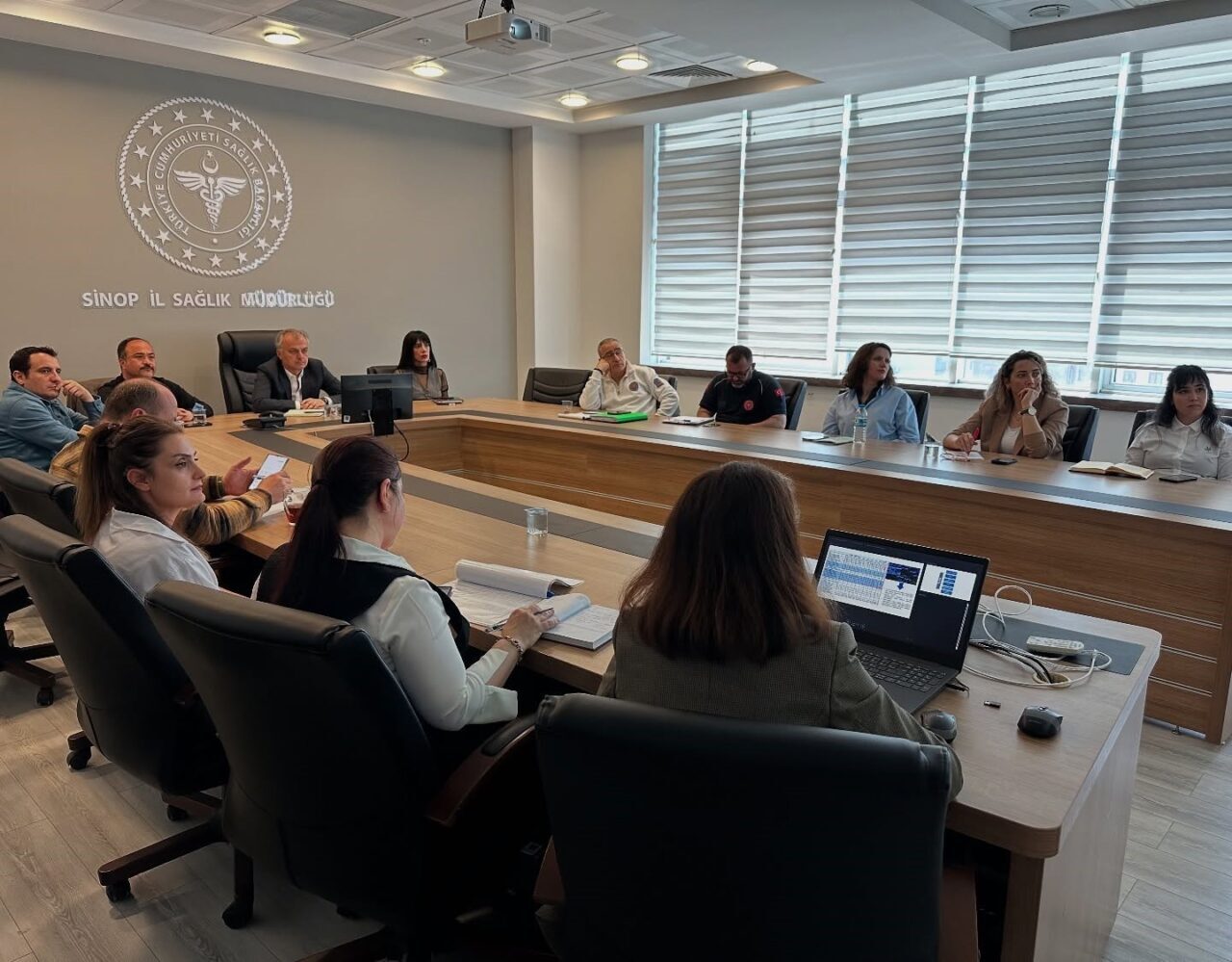 Sinop İl Sağlık Müdürlüğü Toplantı Salonu’nda, Sağlık Hizmetleri Başkanı Dt.