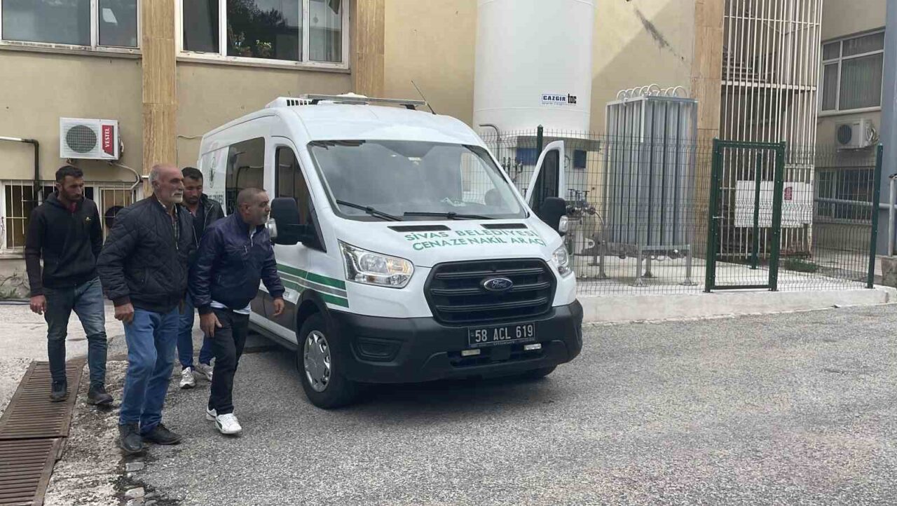 Sivas’ta vücuduna kene yapışmasının ardından Kırım Kongo Kanamalı Ateşi (KKKA)
