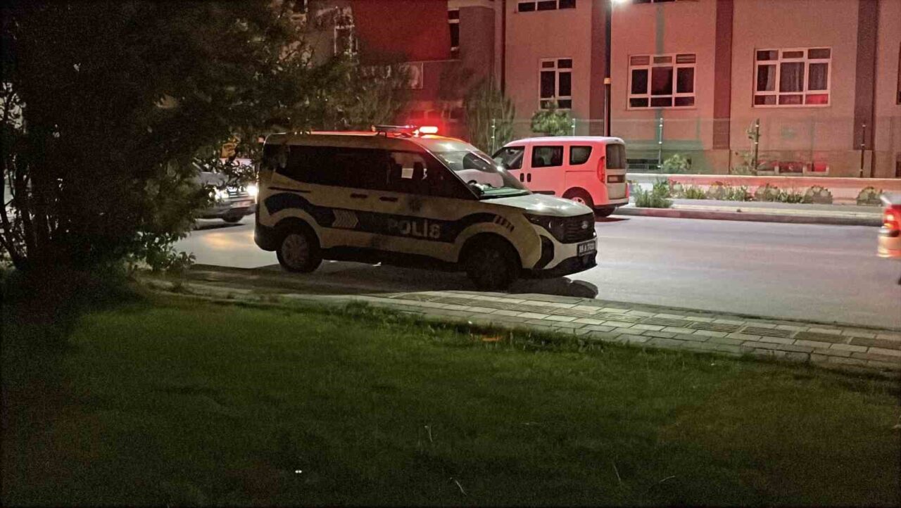 Sivas’ta iki grup arasında çıkan silahlı ve bıçaklı kavgada 4