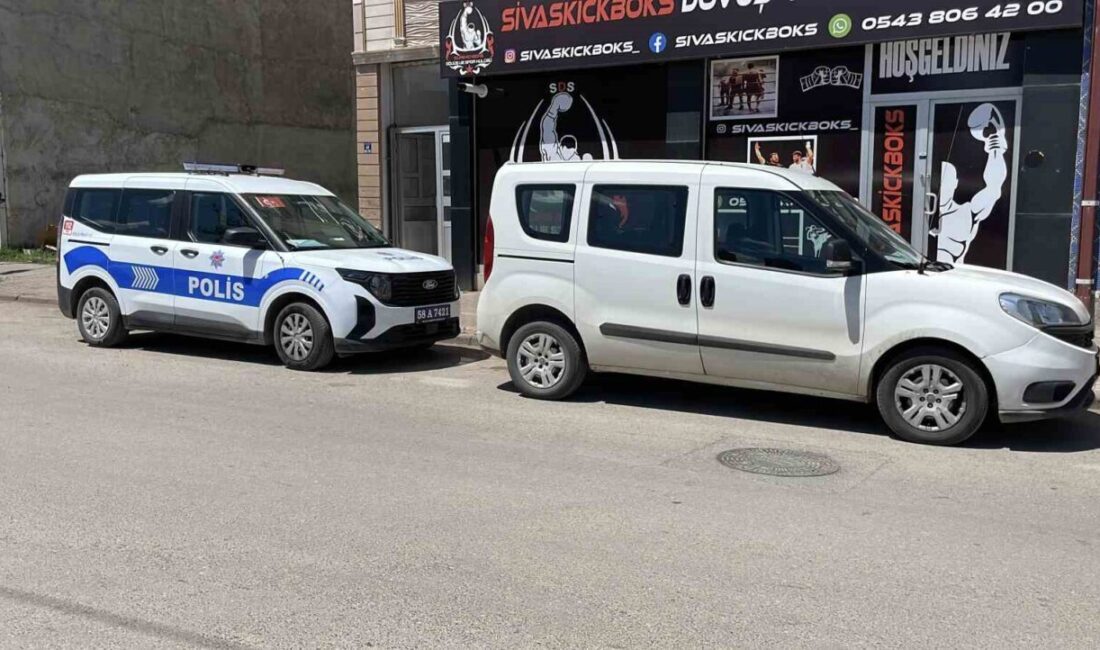 Evinden yayılan kötü kokular üzerine komşuları ihbarda bulundu, eve giren