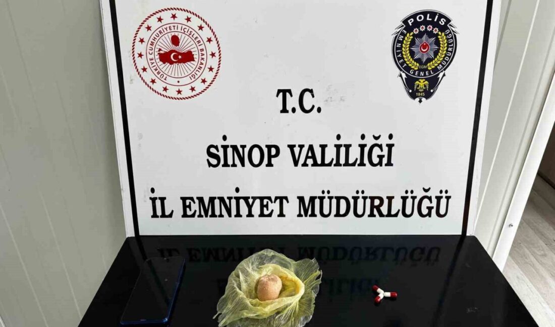 Sinop’ta durumundan şüphelenilerek durdurulan bir şahsın üzerinde yapılan aramada 48,91