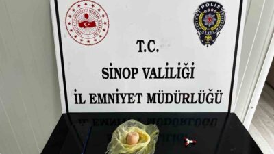 Sinop’ta durumundan şüphelenilerek durdurulan bir şahsın üzerinde yapılan aramada 48,91