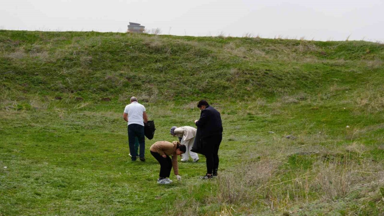 Erzurum’da ecdat yadigarı tabyalarda bahar temizliği yapıldı. Erzurum Turizm Tanıtım