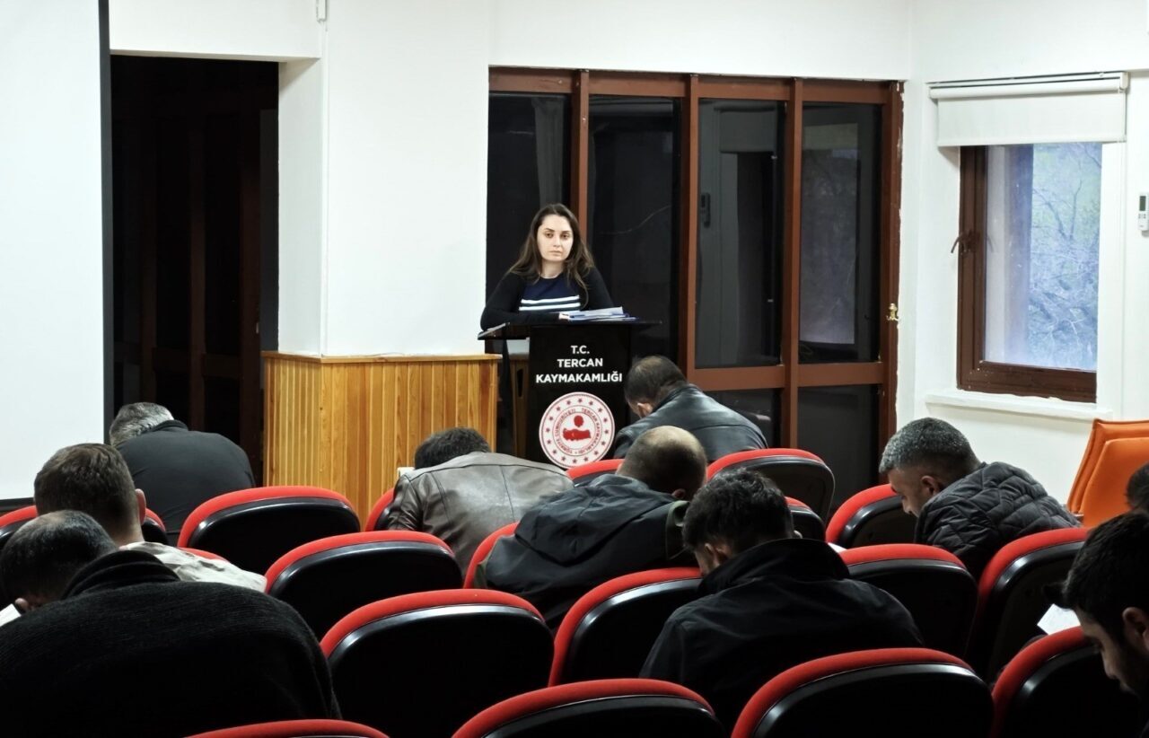 Erzincan’ın Tercan ilçesinde hem modern anlamda arıcılık yapılması hem de