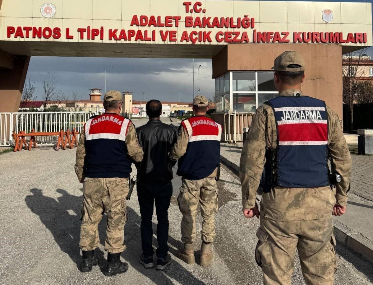Erzurum’da jandarma ekipleri terör örgütüne üye olan şahısların yakalanmasına yönelik