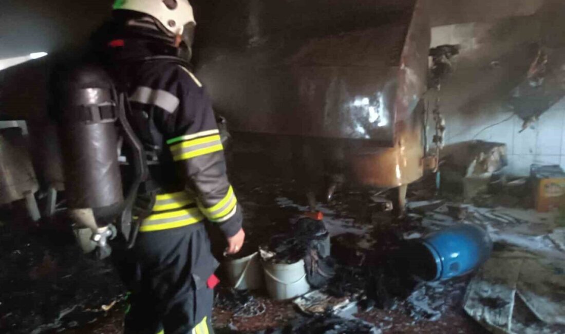 Erzurum’da toptancılar sitesinde bir işyerinde çıkan yangın korkuttu. İtfaiye ekiplerinin