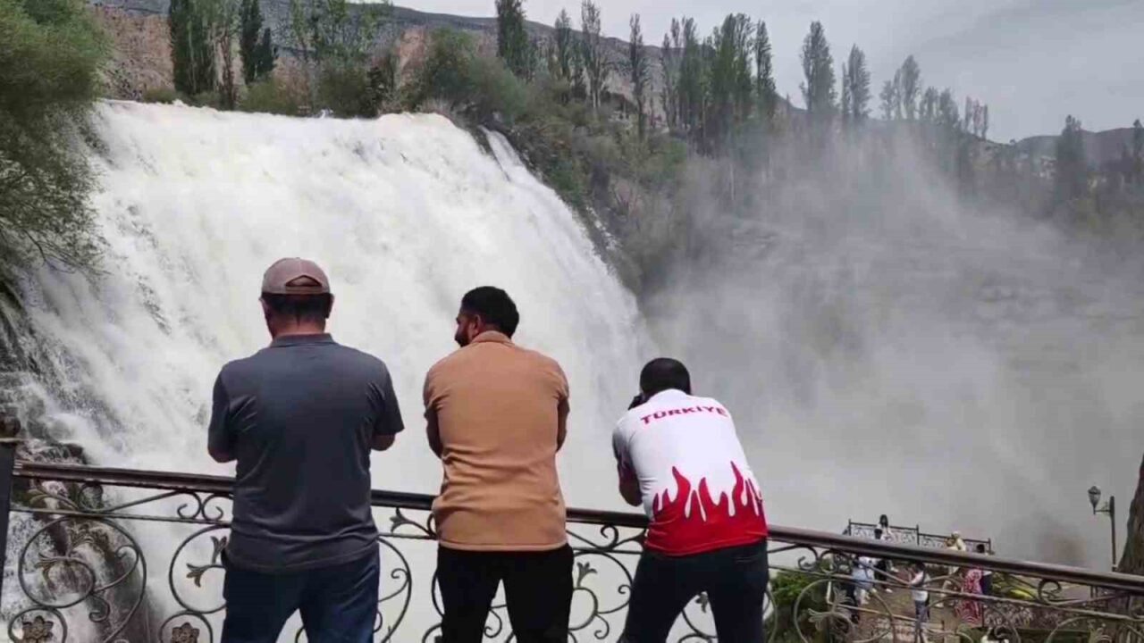 Erzurum’un Tortum ve Uzundere ilçelerinde doğal güzellikler, tarihi yapılar ve