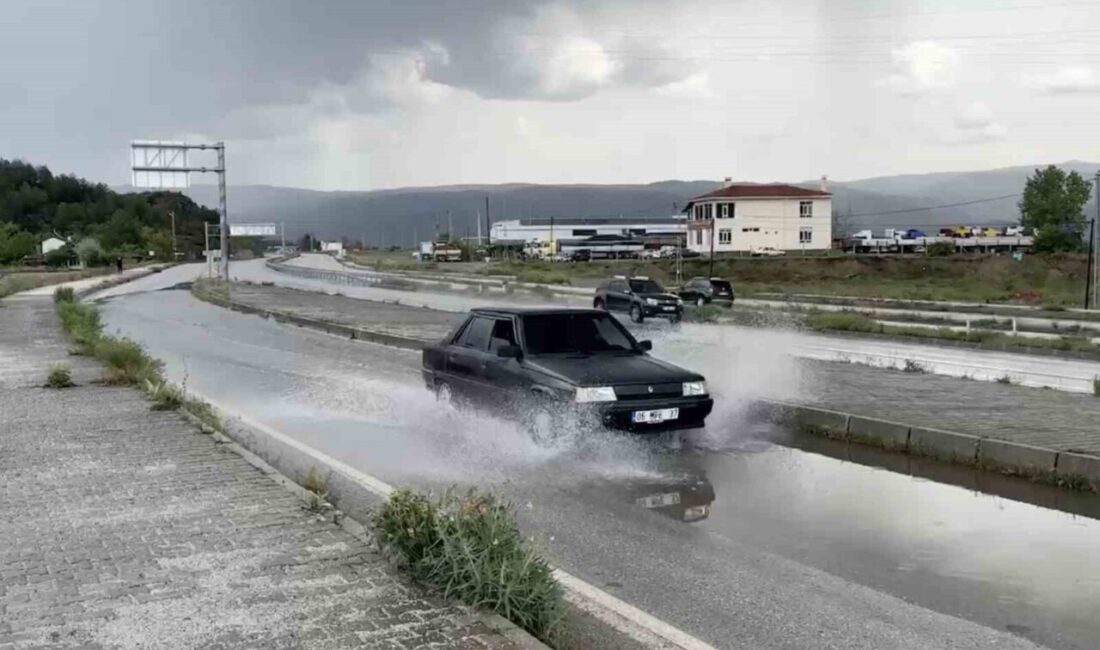 Kastamonu’nun Tosya ilçesinde etkili olan kuvvetli sağanak yağışı sebebiyle bazı