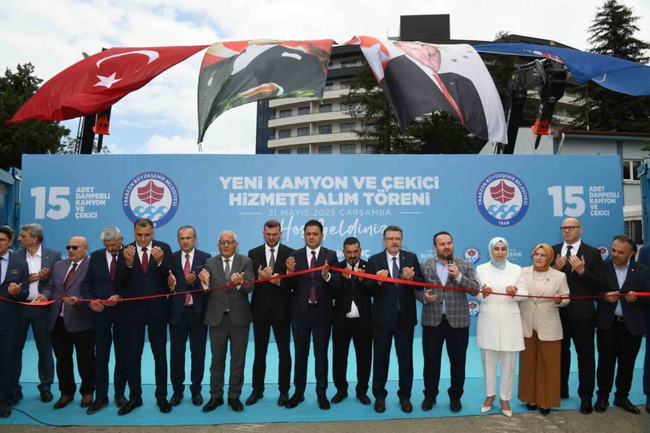 Trabzon Büyükşehir Belediyesi’nin araç filosuna kazandırılan 13 kamyon ve 2