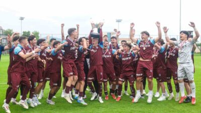 U19 Elit A Ligi’nde sezonu şampiyon olarak tamamlayan Trabzonspor U19
