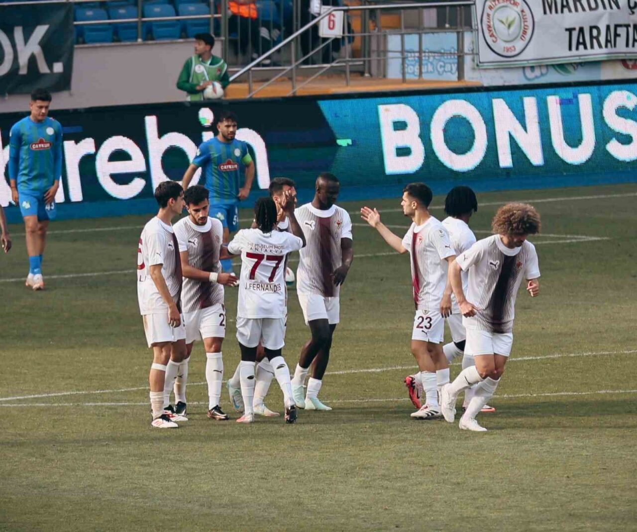 Trendyol Süper Lig’in 38. haftasında Çaykur Rizespor sahasında karşılaştığı Atakaş